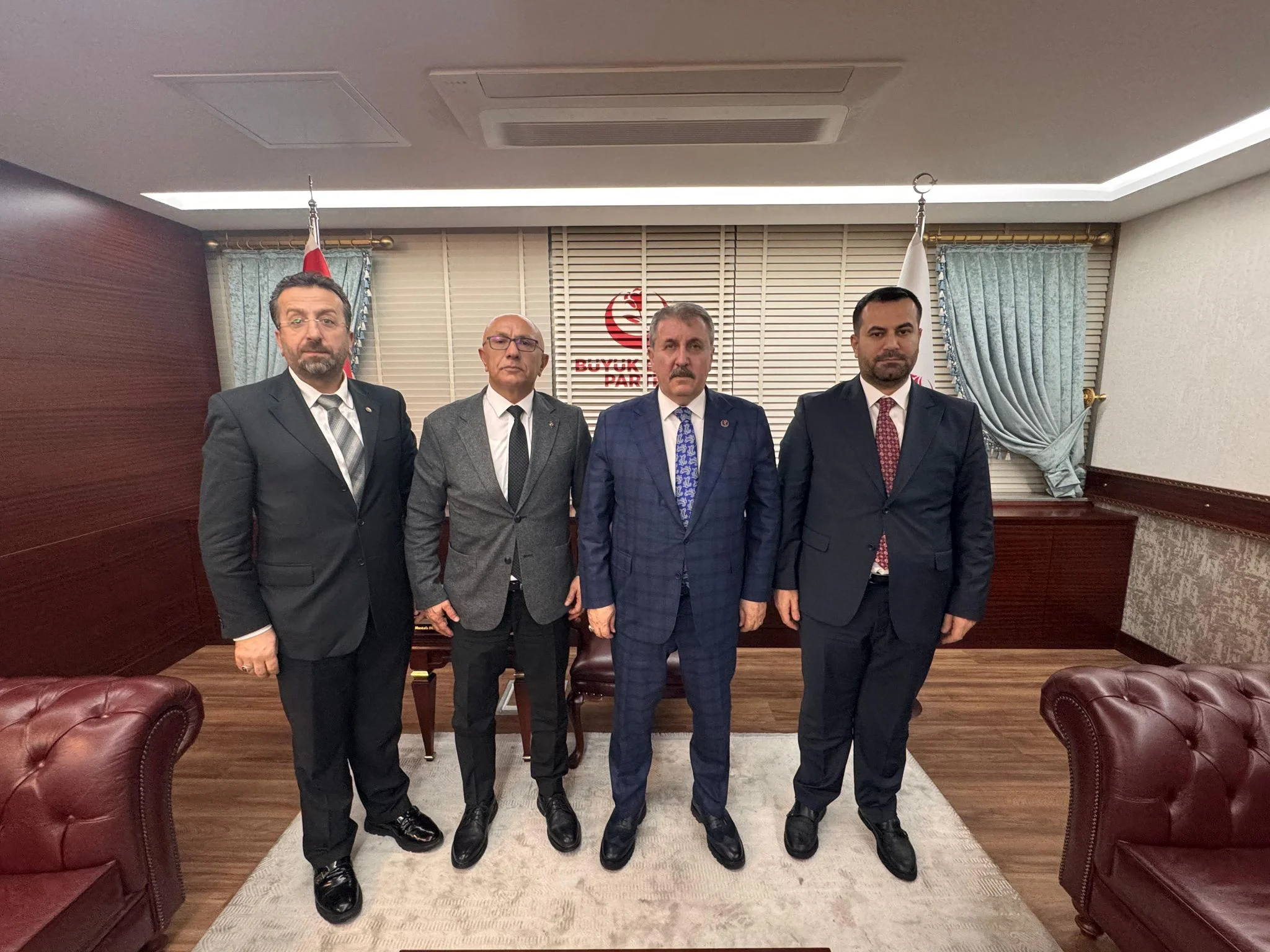 BAŞKAN VE BAŞKAN VEKİLİMİZ BBP GENEL BAŞKANI SN. MUSTAFA DESTİCİ'YE ZİYARETTE BULUNDULAR