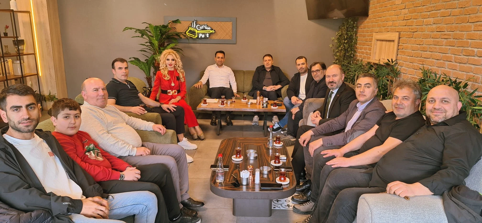 BAŞKAN VEKİLİMİZ SN. TARIK ÇAKIR, İSTANBUL'DA İLBEYLİLER DERNEĞİ İLE KAHVALTIDA BULUŞTU